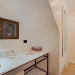 Sorella Luna Boutique, Centro Di Guest house 3*