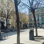 Sorella Luna Boutique, Centro Di 3*