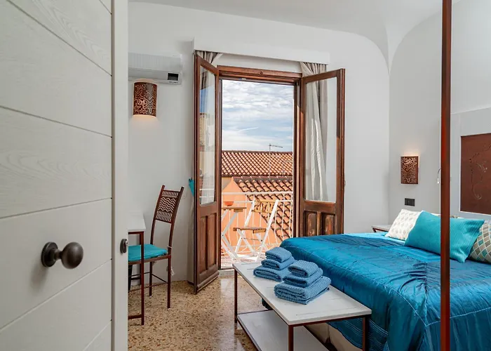 Гостевой дом Sorella Luna Boutique, Centro Di 3*