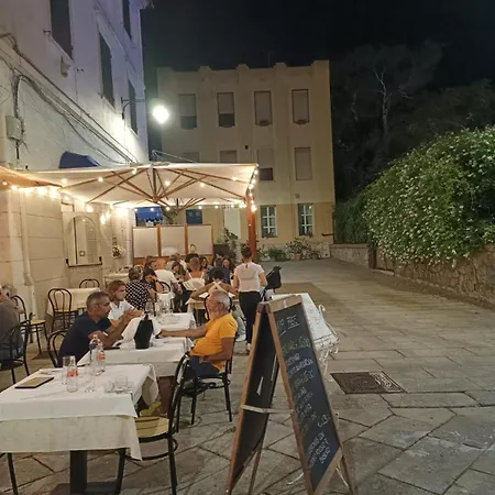 Sorella Luna Boutique, Centro Di