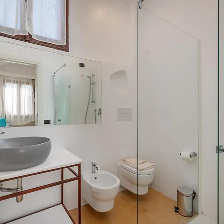 Гостевой дом Sorella Luna Boutique, Centro Di