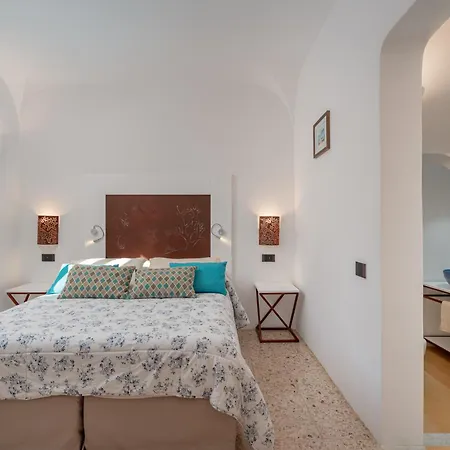Guest house Sorella Luna Boutique, Centro Di Olbia
