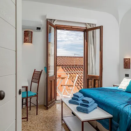 Guest house Sorella Luna Boutique, Centro Di *